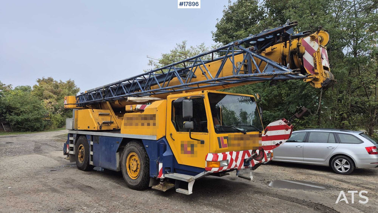 1998 Liebherr LTM 1030/2 - Autódaru: 1 kép. 1998 Liebherr LTM 1030/2 - Autódaru: 1 kép.