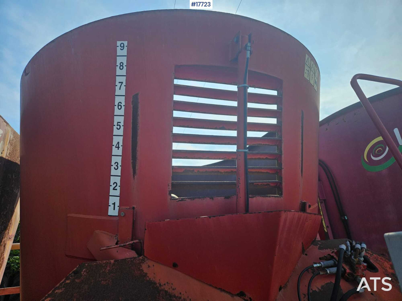 2000 Trioliet SM-12 - Etetőkocsi: 5 kép. 2000 Trioliet SM-12 - Etetőkocsi: 5 kép.