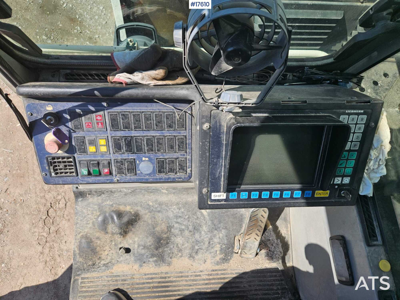 Darus autó 2001 Liebherr LTM 1080/2: 18 kép. Darus autó 2001 Liebherr LTM 1080/2: 18 kép.