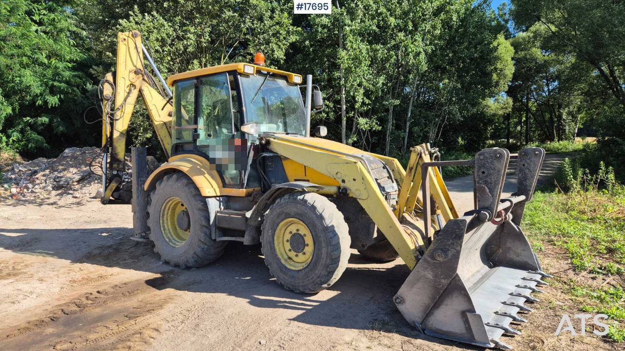 2002 Fermec 860 - Kotrórakodó: 2 kép. 2002 Fermec 860 - Kotrórakodó: 2 kép.