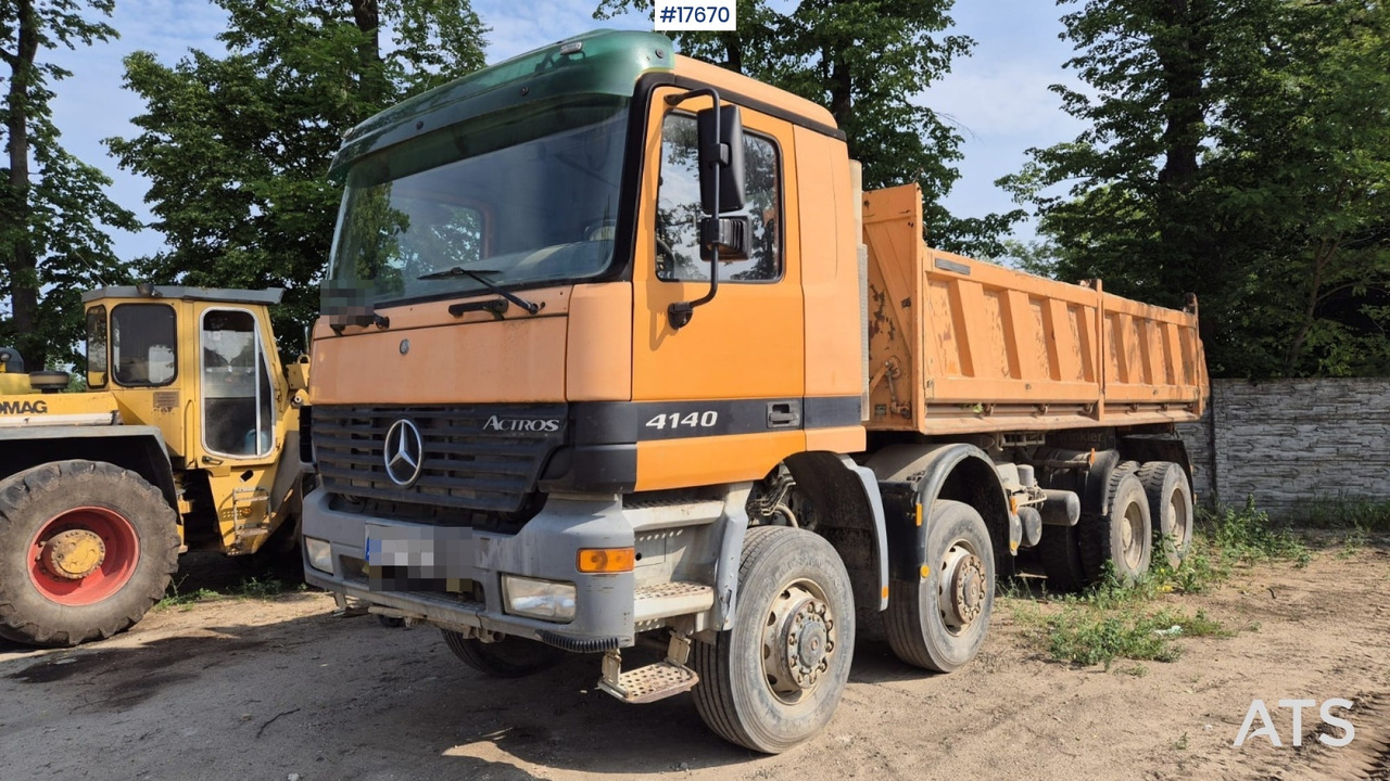 2002 Mercedes-Benz 4140 - Billenőplatós teherautó: 1 kép. 2002 Mercedes-Benz 4140 - Billenőplatós teherautó: 1 kép.