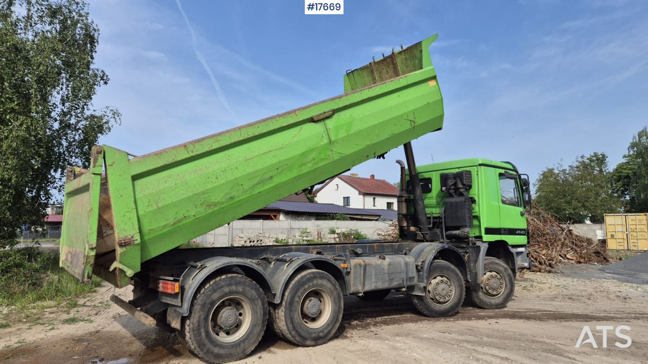 2002 Mercedes-Benz Actros 4143 8x8 - Billenőplatós teherautó: 5 kép. 2002 Mercedes-Benz Actros 4143 8x8 - Billenőplatós teherautó: 5 kép.
