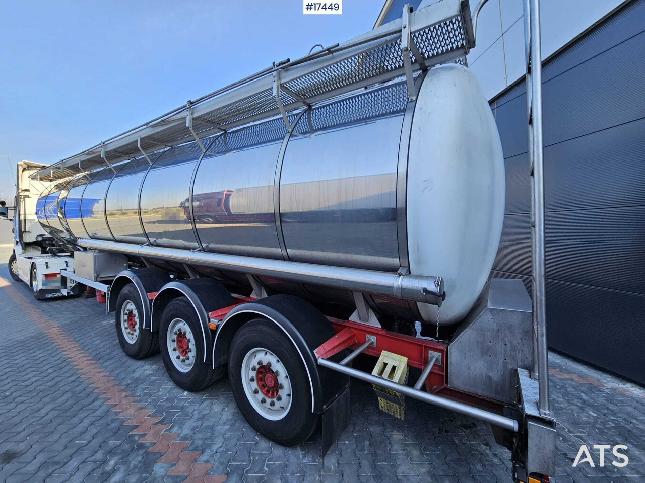 2003 BURG BPO 12-24 ZGZXX food tanker - Tartályos félpótkocsi: 1 kép. 2003 BURG BPO 12-24 ZGZXX food tanker - Tartályos félpótkocsi: 1 kép.