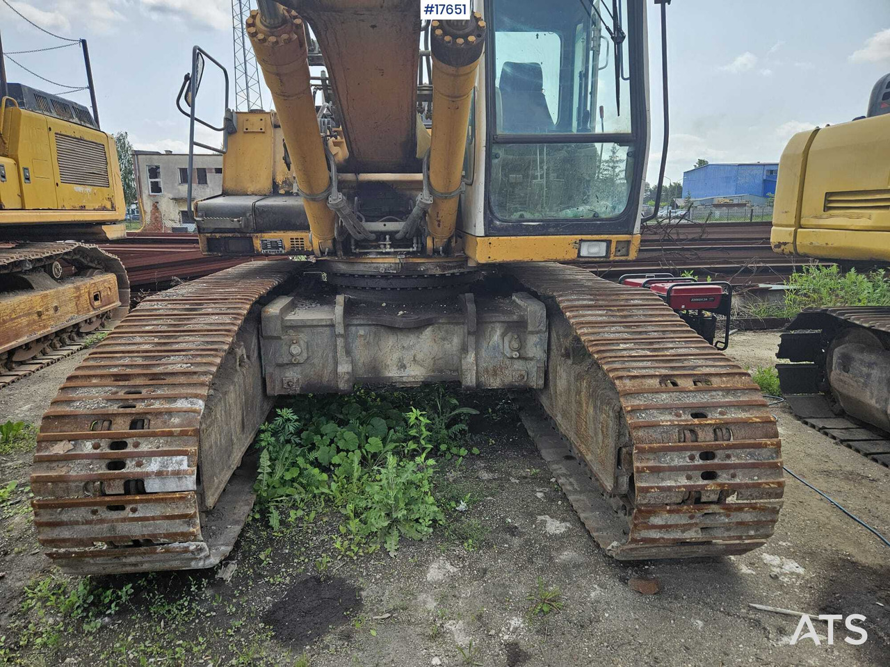 2003 Liebherr R934B - Lánctalpas kotró: 5 kép. 2003 Liebherr R934B - Lánctalpas kotró: 5 kép.