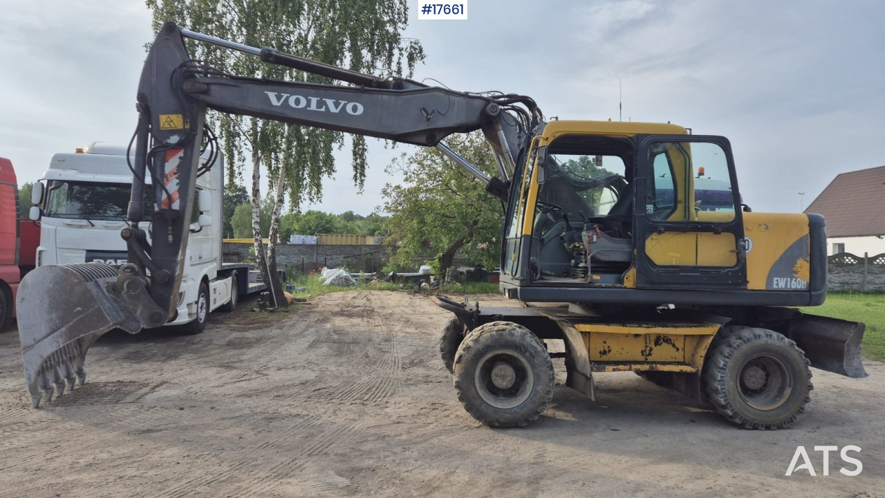 2004 Volvo EW 160B - Gumikerekes kotró: 2 kép. 2004 Volvo EW 160B - Gumikerekes kotró: 2 kép.