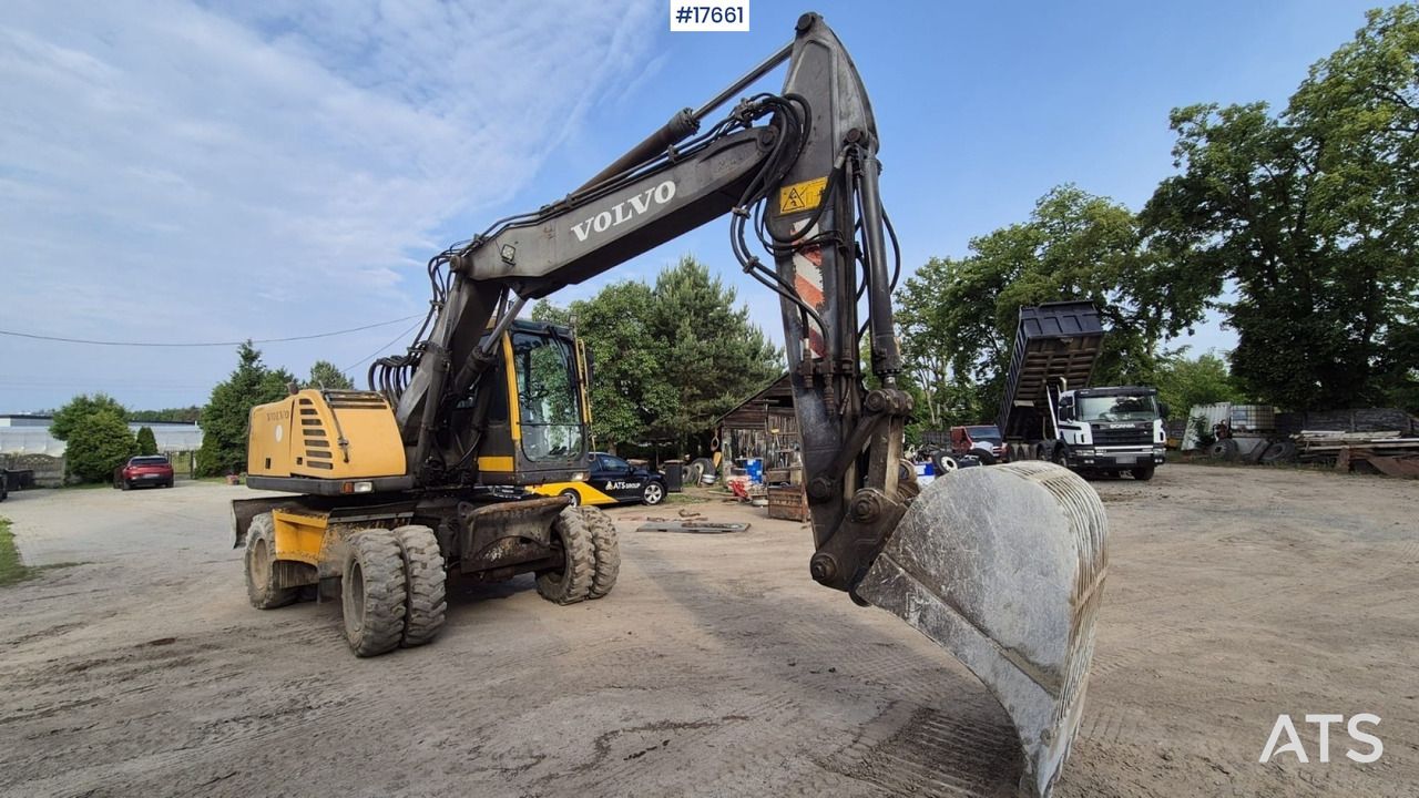 2004 Volvo EW 160B - Gumikerekes kotró: 3 kép. 2004 Volvo EW 160B - Gumikerekes kotró: 3 kép.