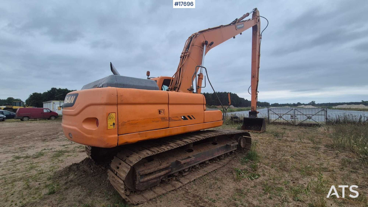 2006 Doosan DX 300 LC - Lánctalpas kotró: 4 kép. 2006 Doosan DX 300 LC - Lánctalpas kotró: 4 kép.