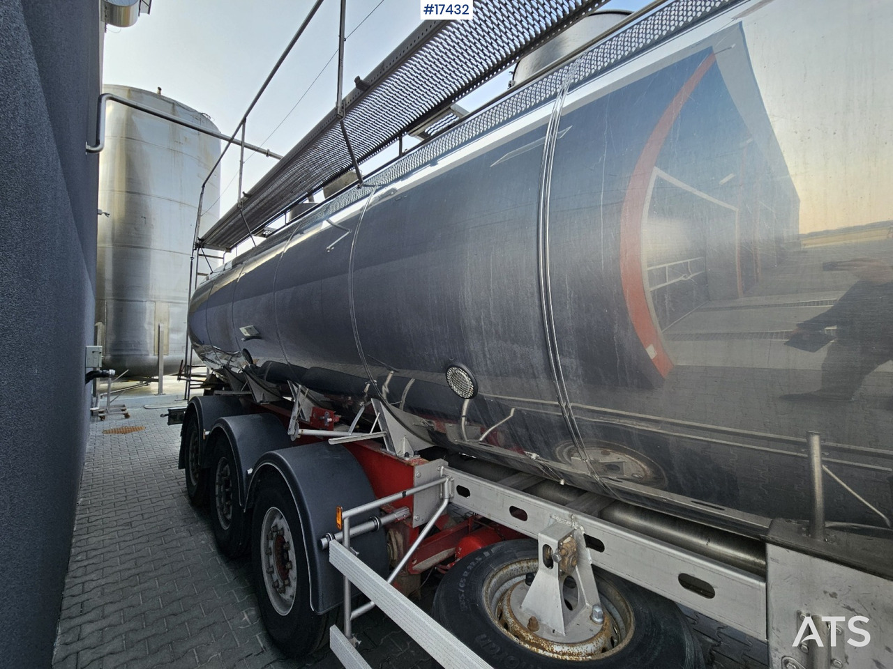 2006 Magyar SR34 food tanker - Tartályos félpótkocsi: 4 kép. 2006 Magyar SR34 food tanker - Tartályos félpótkocsi: 4 kép.