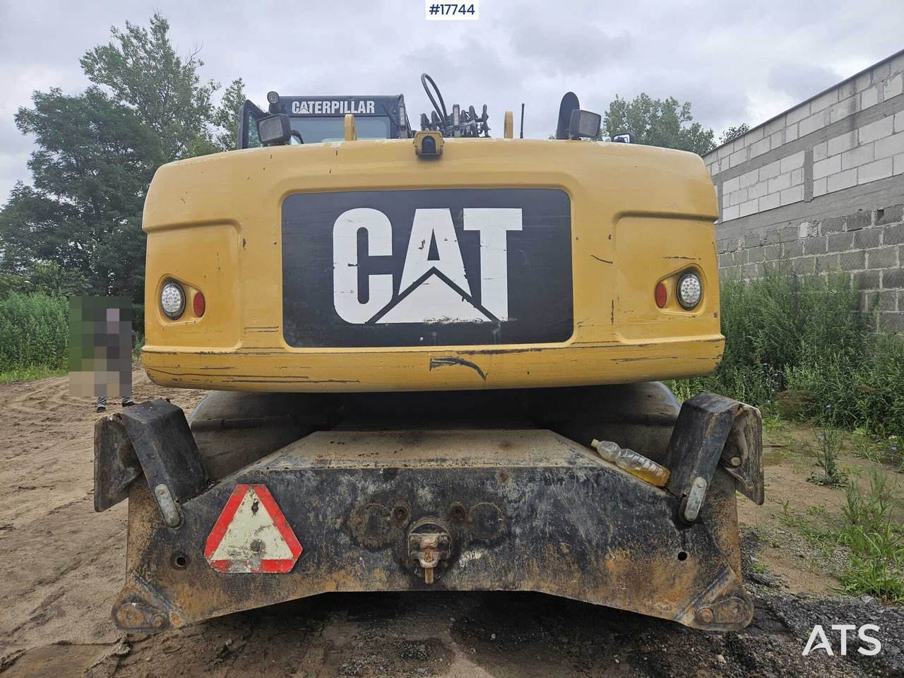 Gumikerekes kotró 2008 CAT M316D: 7 kép.