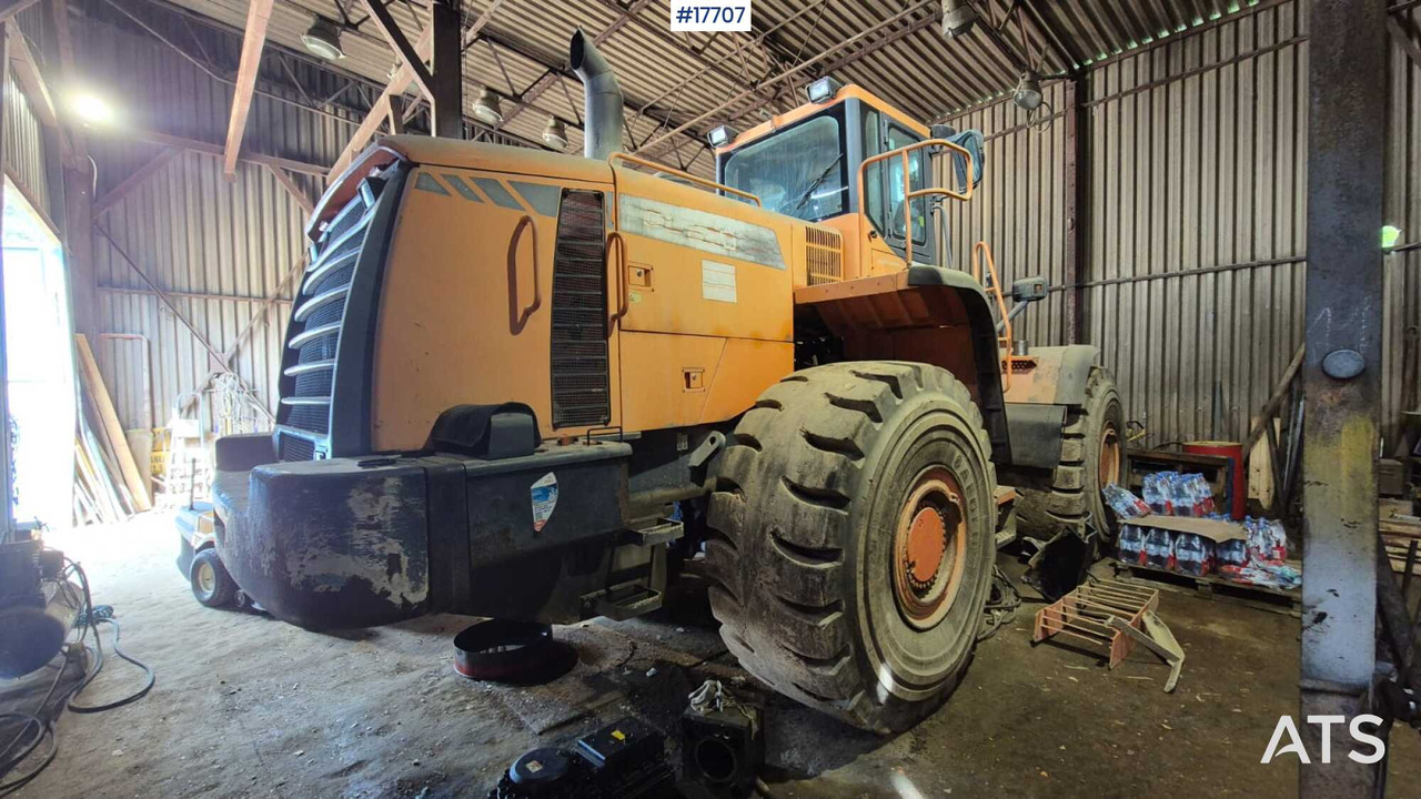 2008 Doosan DL500 (object to repair) - Gumikerekes homlokrakodó: 3 kép. 2008 Doosan DL500 (object to repair) - Gumikerekes homlokrakodó: 3 kép.