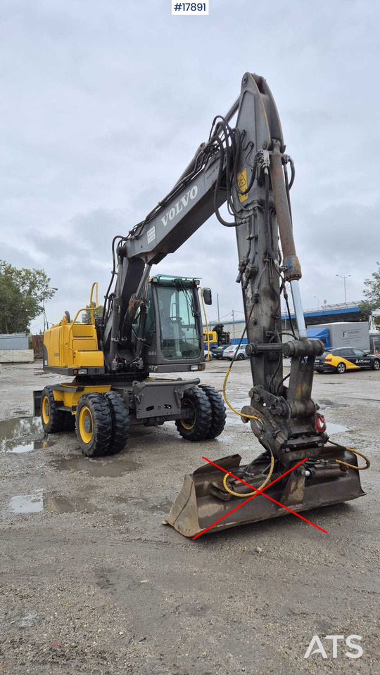 2009 Volvo EW 160C - Gumikerekes kotró: 4 kép. 2009 Volvo EW 160C - Gumikerekes kotró: 4 kép.