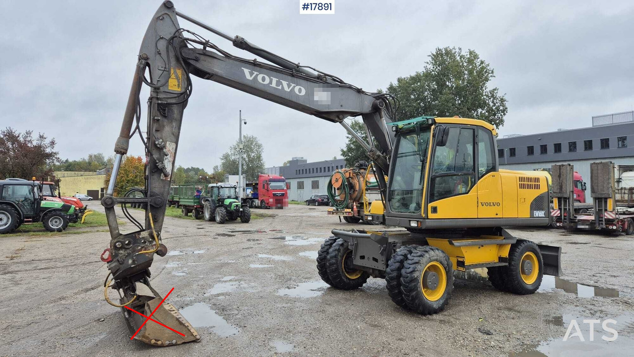 2009 Volvo EW 160C - Gumikerekes kotró: 1 kép. 2009 Volvo EW 160C - Gumikerekes kotró: 1 kép.