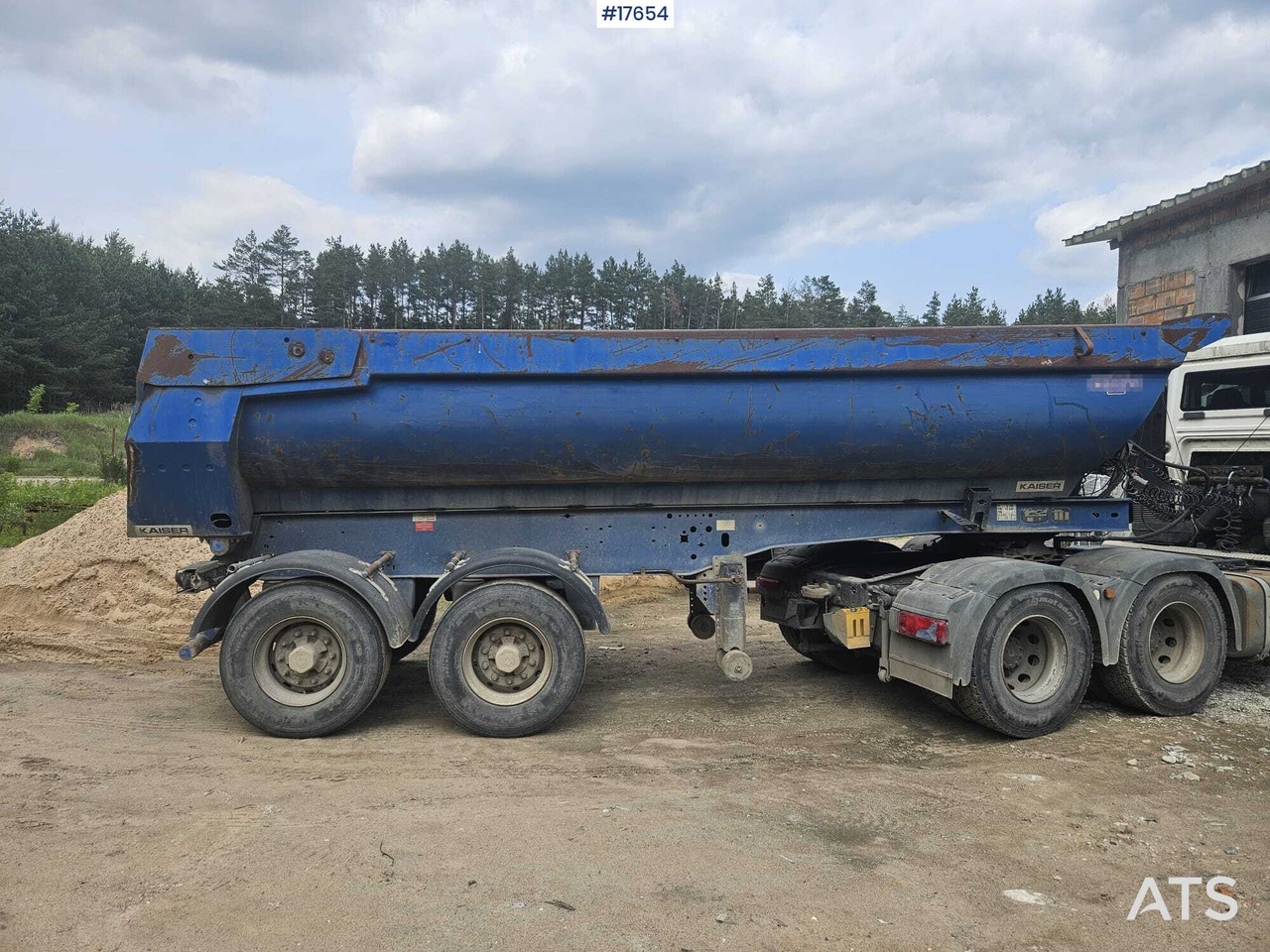 2010 ROBUSTE - KAISER S3302 - Félpótkocsi billenőplatós: 4 kép. 2010 ROBUSTE - KAISER S3302 - Félpótkocsi billenőplatós: 4 kép.