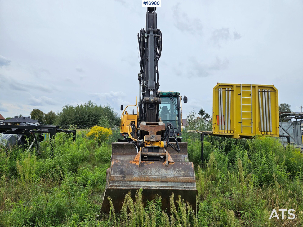2010 Volvo EW160C z rototilt i łyżką w zestawie - Gumikerekes kotró: 2 kép. 2010 Volvo EW160C z rototilt i łyżką w zestawie - Gumikerekes kotró: 2 kép.