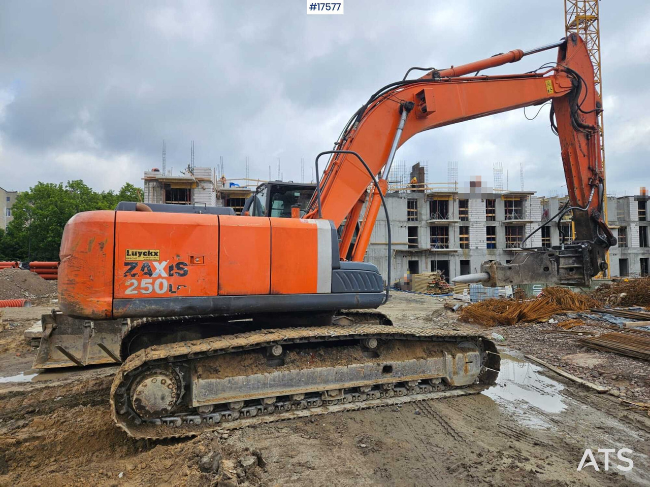 2011 Hitachi Zaxis 250 LC - Lánctalpas kotró: 4 kép. 2011 Hitachi Zaxis 250 LC - Lánctalpas kotró: 4 kép.
