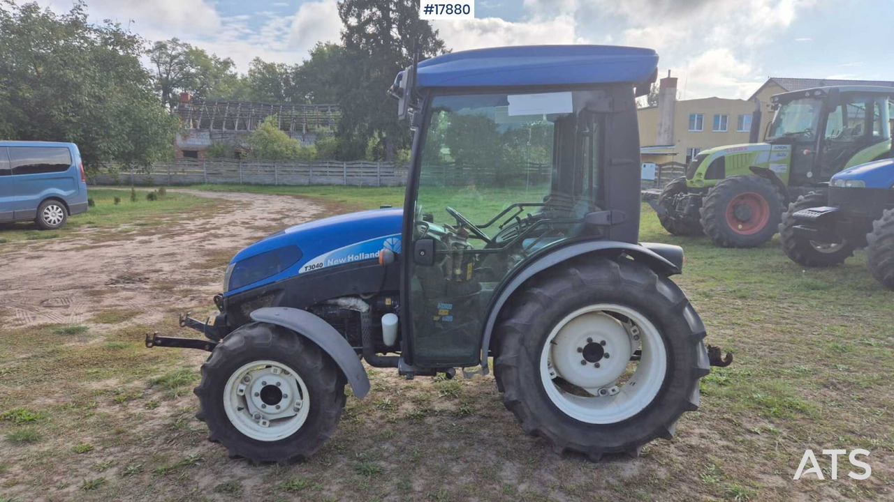 2011 New Holland T 3040 - Kistraktor: 5 kép. 2011 New Holland T 3040 - Kistraktor: 5 kép.