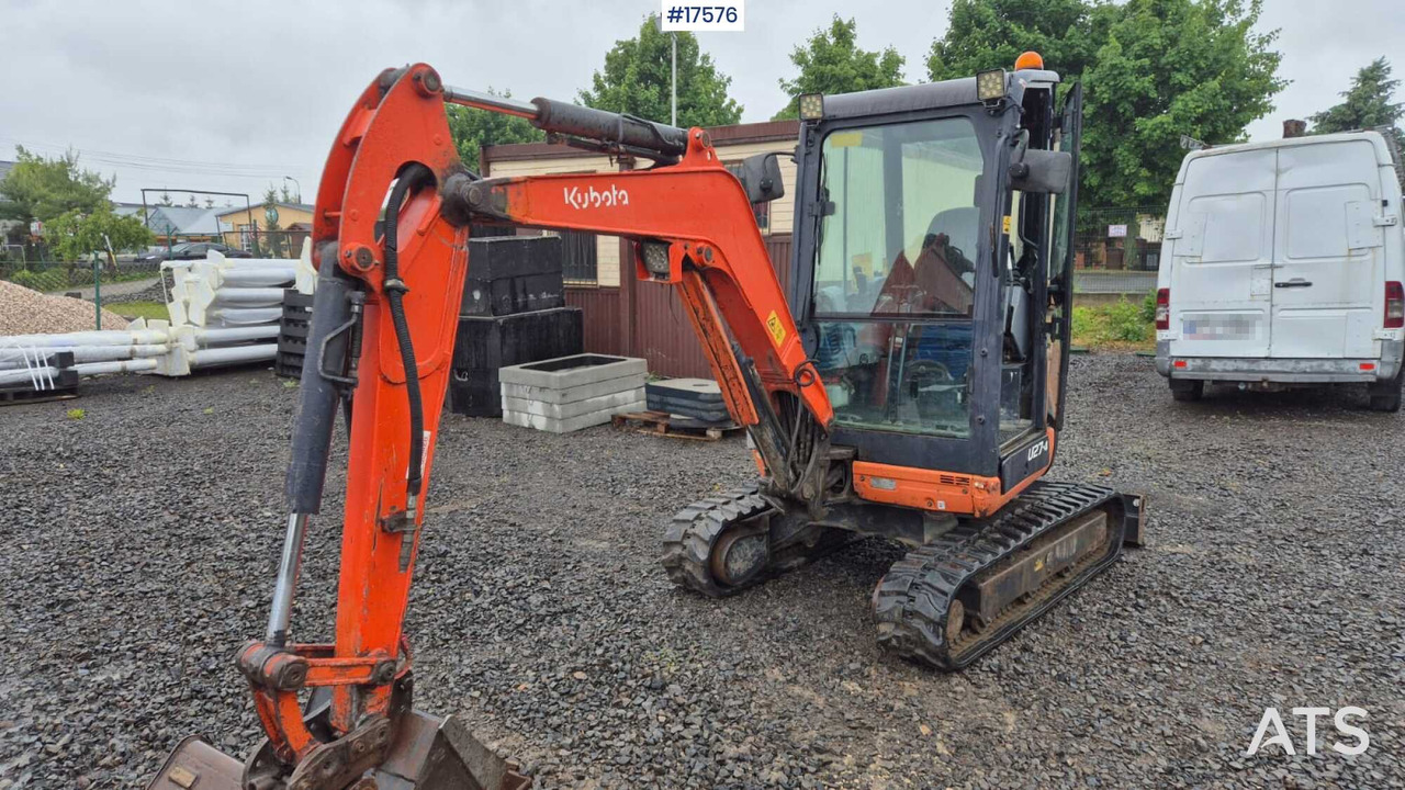 2014 Kubota U27-4 - Minikotró: 2 kép. 2014 Kubota U27-4 - Minikotró: 2 kép.