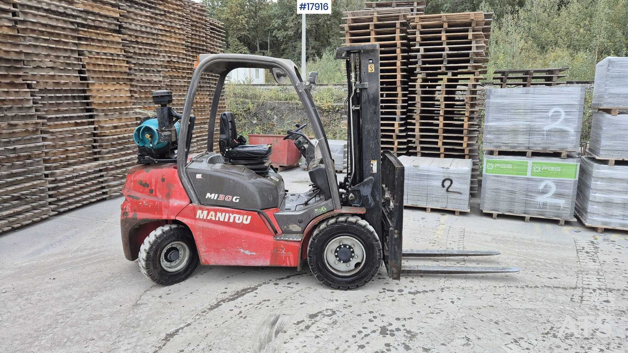 2015 Manitou MI 30 G - Gázüzemű targonca: 2 kép. 2015 Manitou MI 30 G - Gázüzemű targonca: 2 kép.
