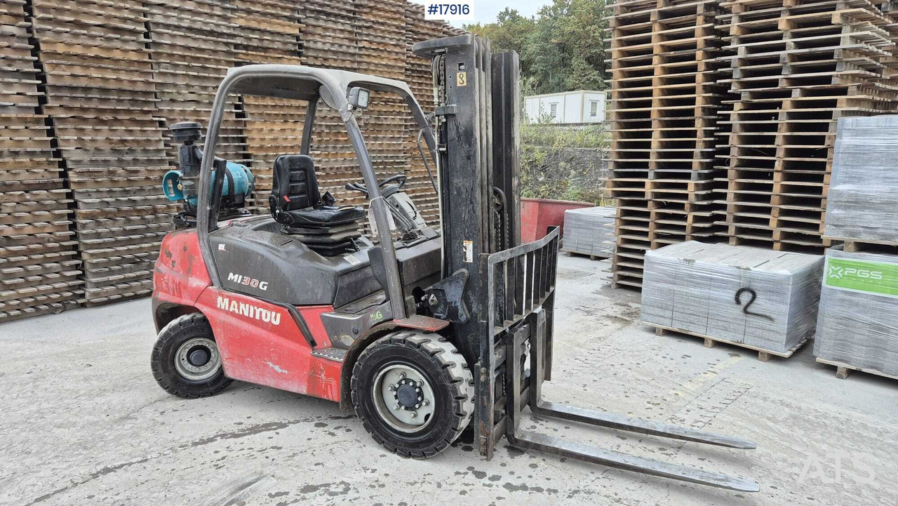 2015 Manitou MI 30 G - Gázüzemű targonca: 5 kép. 2015 Manitou MI 30 G - Gázüzemű targonca: 5 kép.