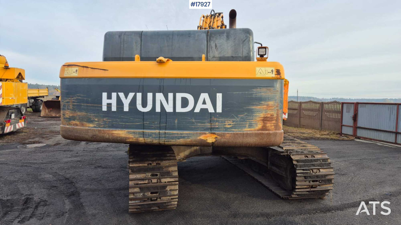 Hyundai 330LC-9A Crawler Excavator (2015) - Lánctalpas kotró: 5 kép. Hyundai 330LC-9A Crawler Excavator (2015) - Lánctalpas kotró: 5 kép.