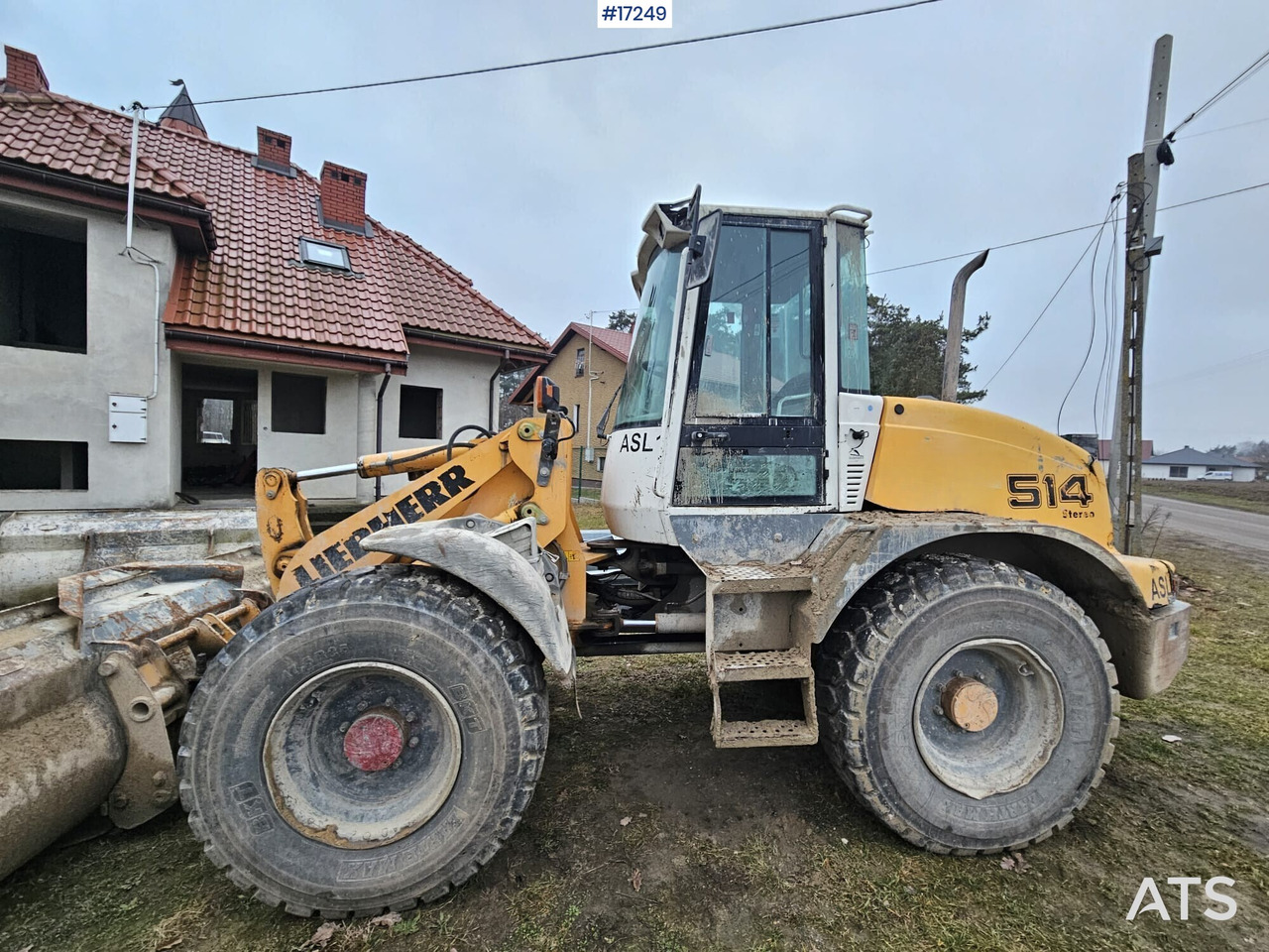 LIEBHERR L514 Stereo wheel loader (2016) - Gumikerekes homlokrakodó: 5 kép. LIEBHERR L514 Stereo wheel loader (2016) - Gumikerekes homlokrakodó: 5 kép.