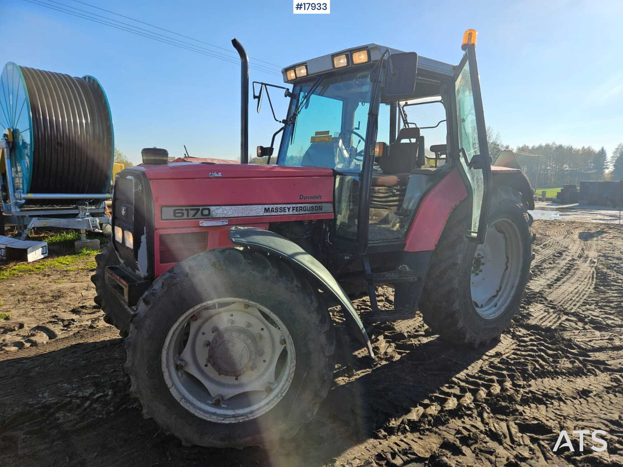 Massey Ferguson 6170 tractor (1995) - Traktor: 1 kép. Massey Ferguson 6170 tractor (1995) - Traktor: 1 kép.