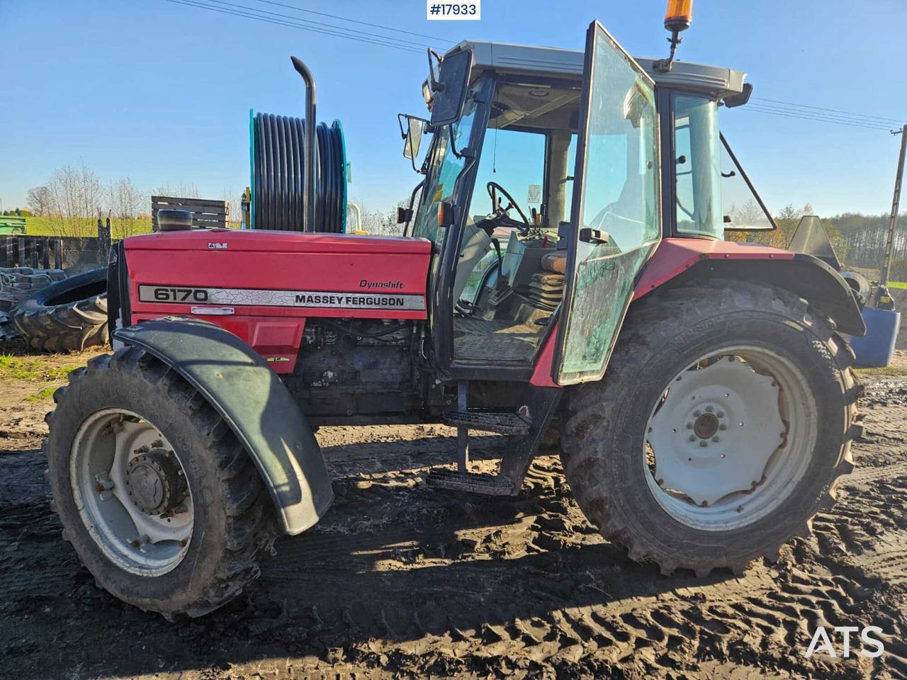 Massey Ferguson 6170 tractor (1995) - Traktor: 3 kép. Massey Ferguson 6170 tractor (1995) - Traktor: 3 kép.