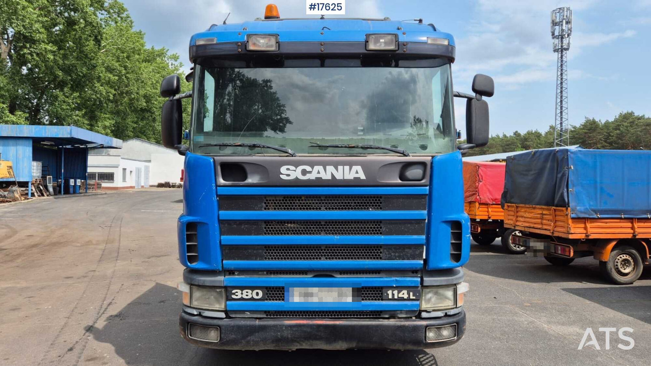 1999 Scania 114 L4X2 NA380 - Nyergesvontató: 5 kép. 1999 Scania 114 L4X2 NA380 - Nyergesvontató: 5 kép.