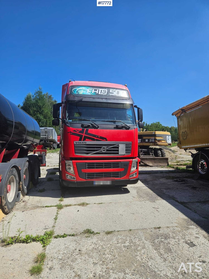 2010 Volvo FH 500 - Nyergesvontató: 2 kép. 2010 Volvo FH 500 - Nyergesvontató: 2 kép.