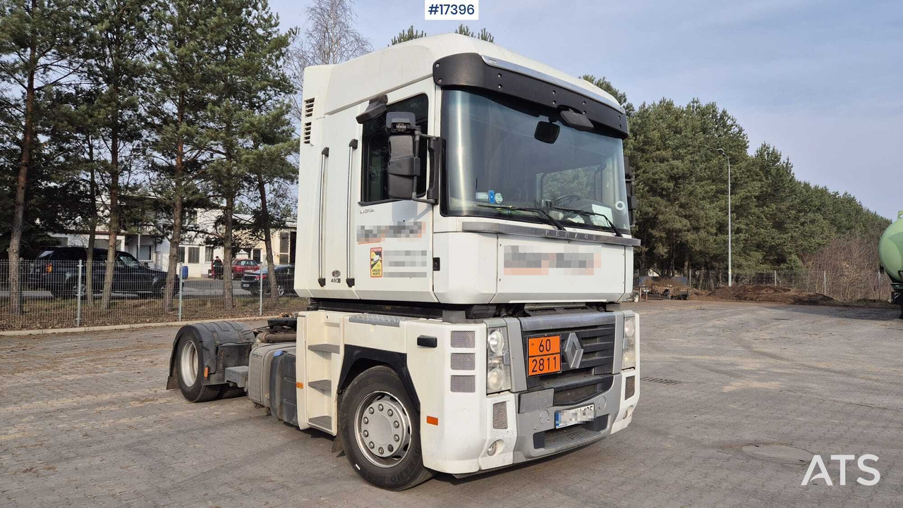 RENAULT MAGNUM 480 (2012) + kompresor CVS SILOKING 1100 - Nyergesvontató: 3 kép. RENAULT MAGNUM 480 (2012) + kompresor CVS SILOKING 1100 - Nyergesvontató: 3 kép.