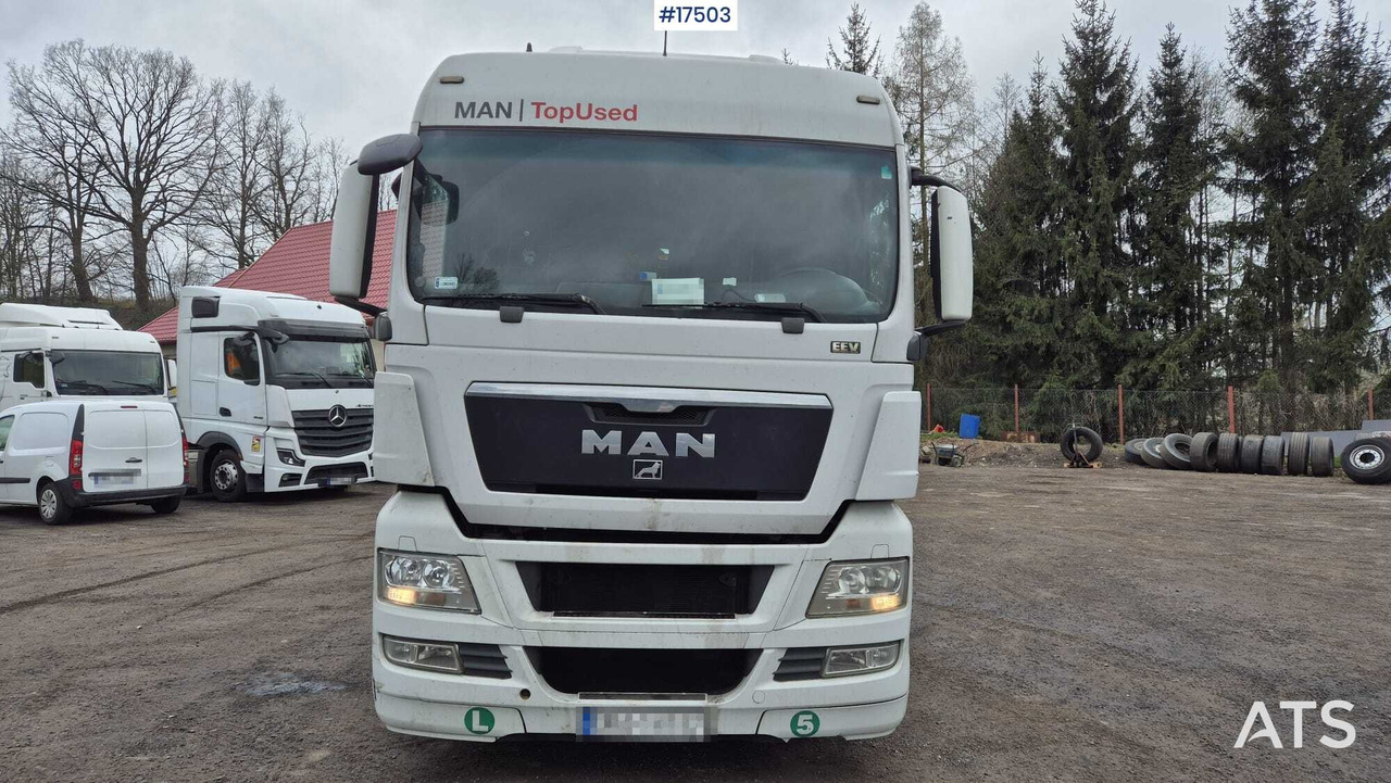 Truck tractor MAN TGX 18.440 (2012) - Nyergesvontató: 2 kép. Truck tractor MAN TGX 18.440 (2012) - Nyergesvontató: 2 kép.