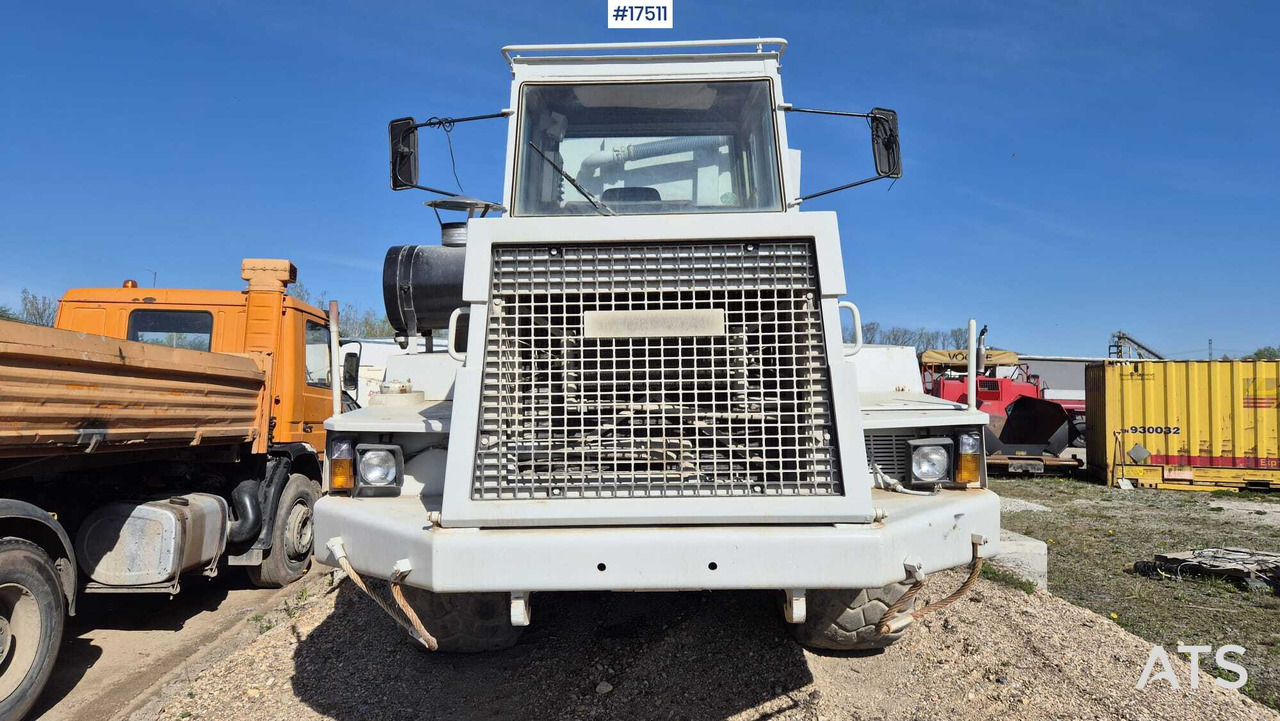 PANIEN PR15 binder spreader on TEREX chassis (2005) - Csuklós dömper: 2 kép. PANIEN PR15 binder spreader on TEREX chassis (2005) - Csuklós dömper: 2 kép.