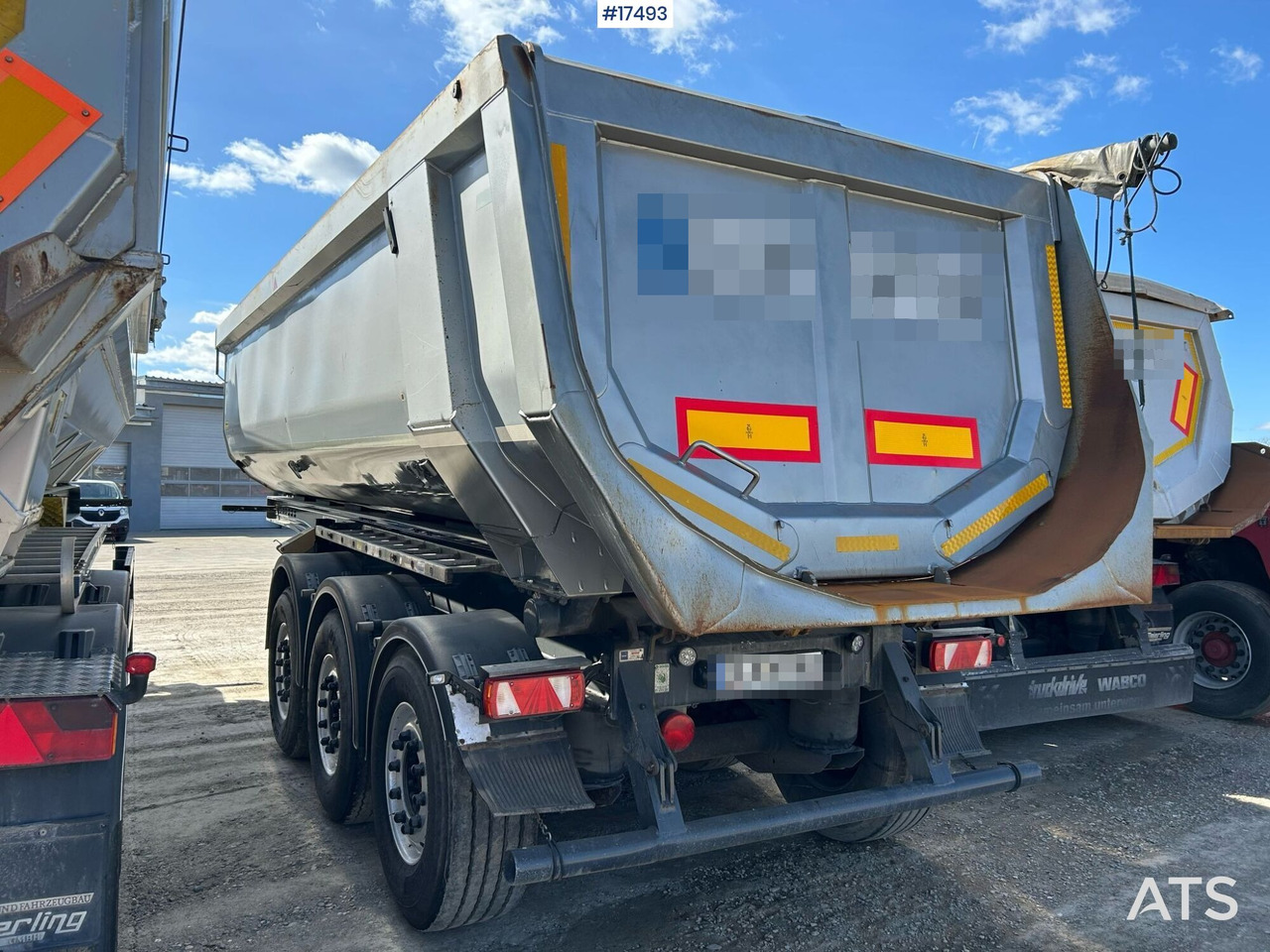 Trailer, tipper CARNEHL CHKS / HH (2014) - Félpótkocsi billenőplatós: 1 kép. Trailer, tipper CARNEHL CHKS / HH (2014) - Félpótkocsi billenőplatós: 1 kép.