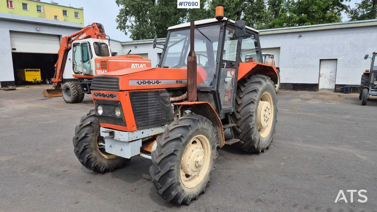 URSUS 914 tractor (1989) - Traktor: 1 kép. URSUS 914 tractor (1989) - Traktor: 1 kép.