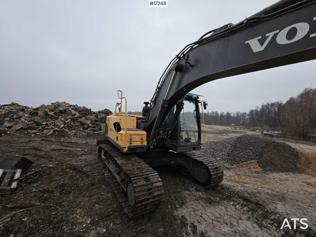 VOLVO EC160CL crawler excavator (2010) - Lánctalpas kotró: 5 kép. VOLVO EC160CL crawler excavator (2010) - Lánctalpas kotró: 5 kép.
