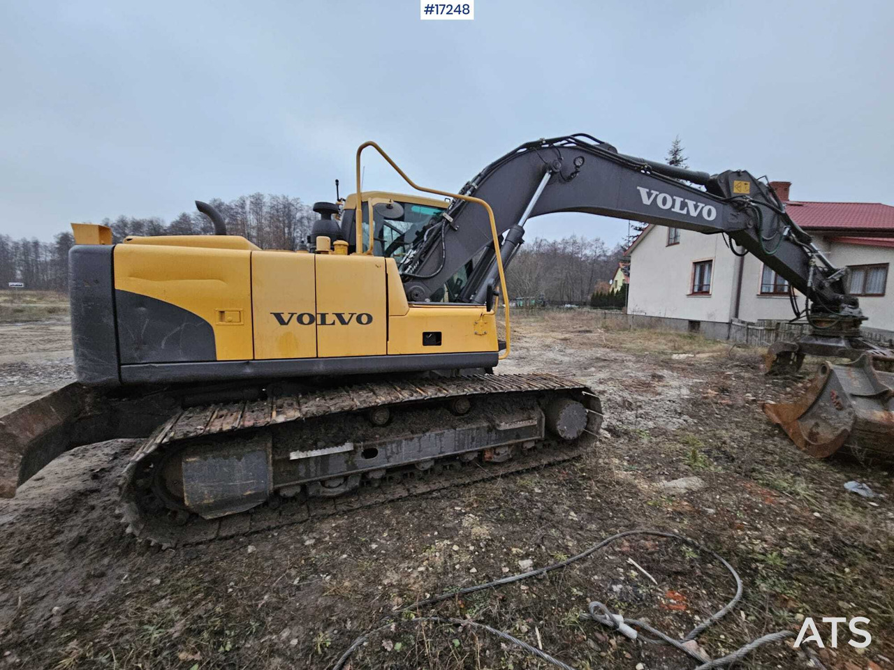 VOLVO EC160CL crawler excavator (2010) - Lánctalpas kotró: 2 kép. VOLVO EC160CL crawler excavator (2010) - Lánctalpas kotró: 2 kép.