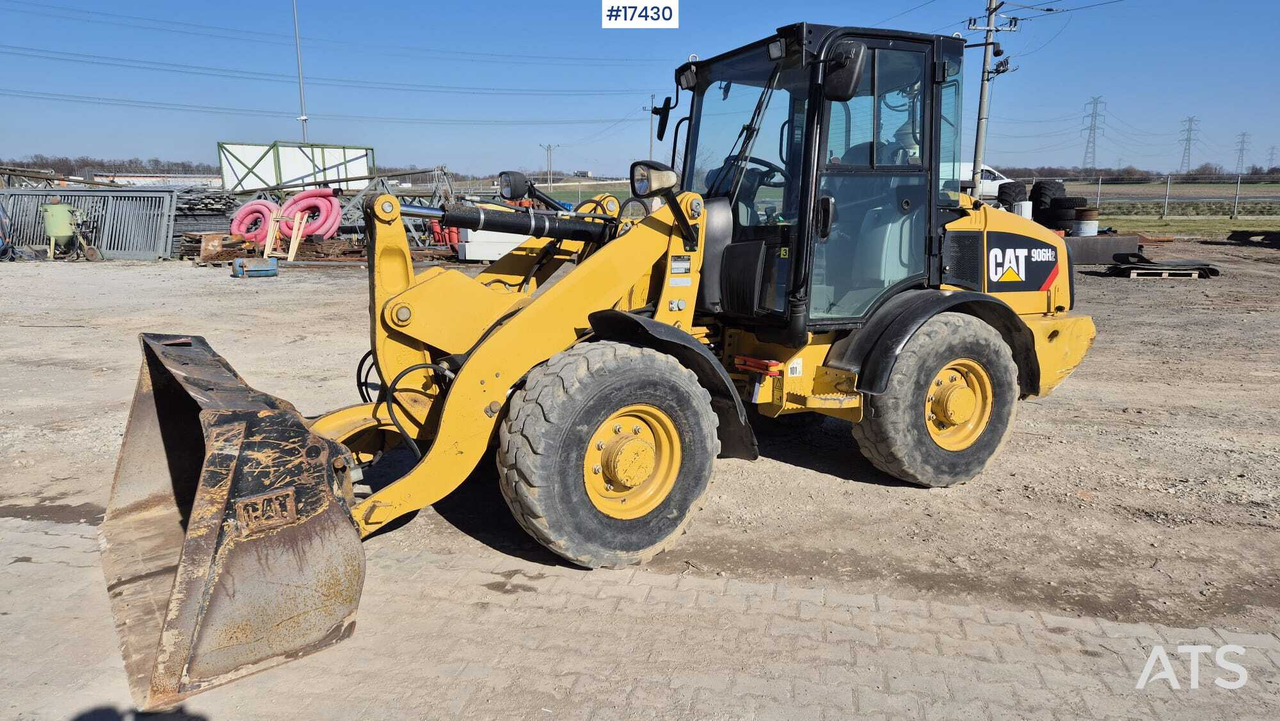Wheel loader CATERPILLAR 906 H2 (2014) - Gumikerekes homlokrakodó: 1 kép. Wheel loader CATERPILLAR 906 H2 (2014) - Gumikerekes homlokrakodó: 1 kép.