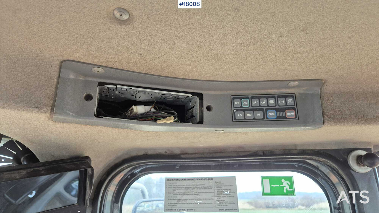 Gumikerekes homlokrakodó Wheel loader DOOSAN DL250 (2012) + weight: 20 kép.