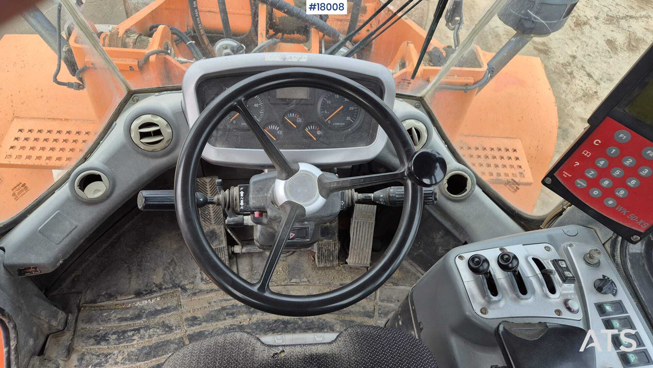 Gumikerekes homlokrakodó Wheel loader DOOSAN DL250 (2012) + weight: 17 kép.