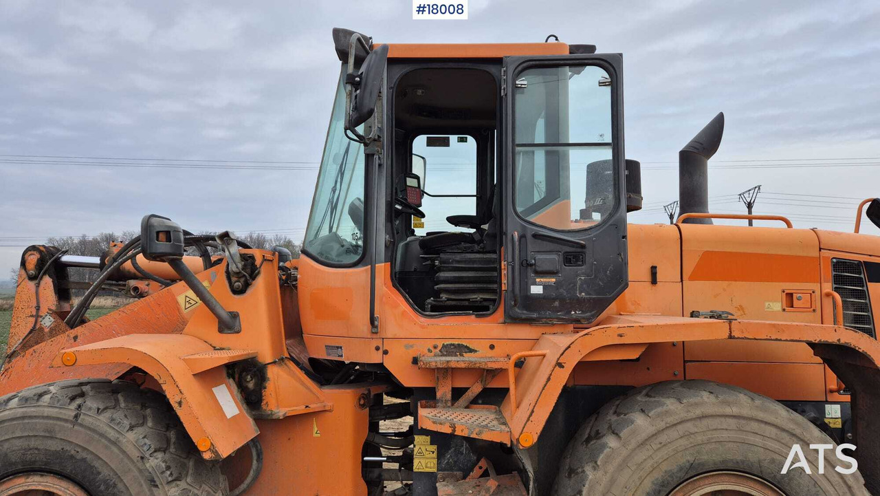 Gumikerekes homlokrakodó Wheel loader DOOSAN DL250 (2012) + weight: 11 kép.