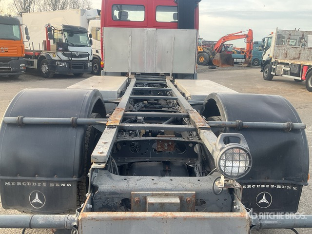 1999 Mercedes-Benz Actros 1835 4x2 Cab and Chassis - Alvaz teherautó: 5 kép. 1999 Mercedes-Benz Actros 1835 4x2 Cab and Chassis - Alvaz teherautó: 5 kép.