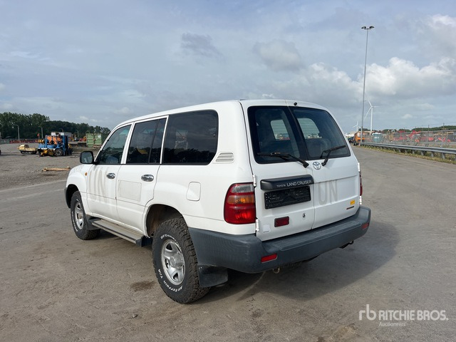 1999 Toyota Land Cruiser HZJ105L-GCMRS SUV - Terepjáró/ SUV: 2 kép. 1999 Toyota Land Cruiser HZJ105L-GCMRS SUV - Terepjáró/ SUV: 2 kép.