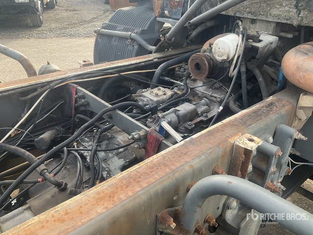 1999 Volvo FM12 8x4 Twin-Steer Cab and Chassis - Alvaz teherautó: 5 kép. 1999 Volvo FM12 8x4 Twin-Steer Cab and Chassis - Alvaz teherautó: 5 kép.