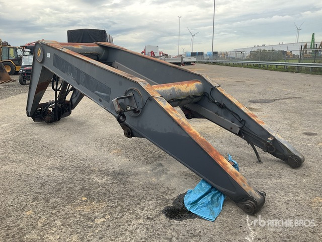 2000 Volvo L180C Wheel Loader - Gumikerekes homlokrakodó: 5 kép. 2000 Volvo L180C Wheel Loader - Gumikerekes homlokrakodó: 5 kép.