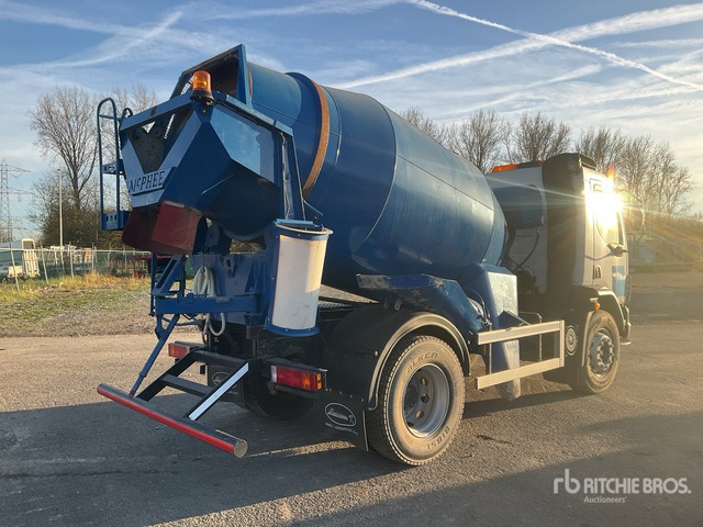 2005 DAF LF55.250 4x2 Mixer Truck - Betonmixer: 4 kép. 2005 DAF LF55.250 4x2 Mixer Truck - Betonmixer: 4 kép.