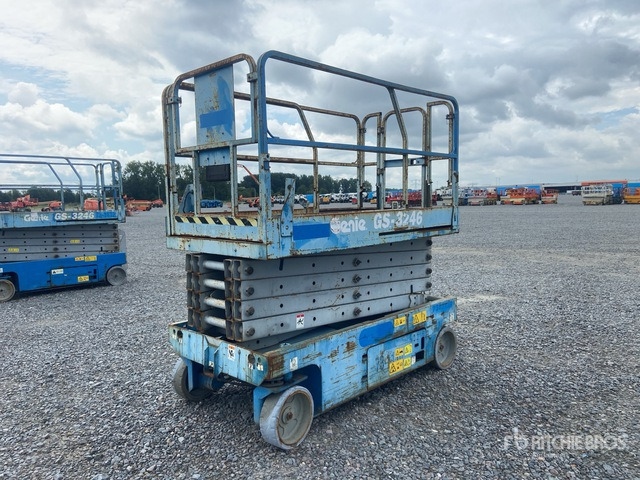 2006 Genie GS2646 Electric (Inoperable) Scissor Lift - Ollós emelő: 2 kép. 2006 Genie GS2646 Electric (Inoperable) Scissor Lift - Ollós emelő: 2 kép.