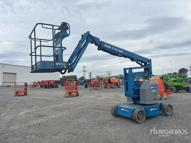 2006 Genie Z34/22N 2WD Electric Articulating Boom Lift - Személyemelő: 4 kép. 2006 Genie Z34/22N 2WD Electric Articulating Boom Lift - Személyemelő: 4 kép.