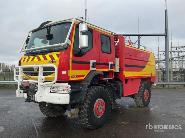 2007 Renault Thomas AR1941 4x4 Crew Cab Fire Truck - Tűzoltóautó: 1 kép. 2007 Renault Thomas AR1941 4x4 Crew Cab Fire Truck - Tűzoltóautó: 1 kép.