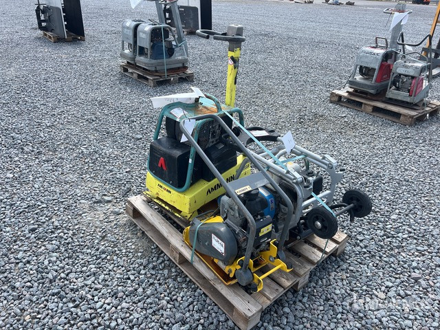 2008 Wacker Neuson VP1030A Vibratory Plate Compactor - Lapvibrátor: 1 kép. 2008 Wacker Neuson VP1030A Vibratory Plate Compactor - Lapvibrátor: 1 kép.