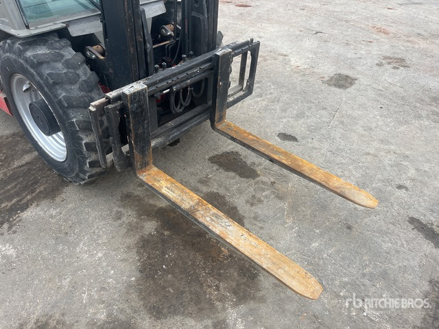 2010 Manitou MSI 25 T 2500 kg 4x2 Rough Terrain Forklift - Terepjáró képességű targoncá: 5 kép. 2010 Manitou MSI 25 T 2500 kg 4x2 Rough Terrain Forklift - Terepjáró képességű targoncá: 5 kép.